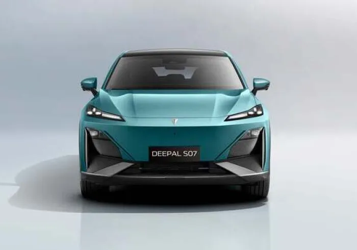 צ'אנגאן דיפאל S07 מקדימה