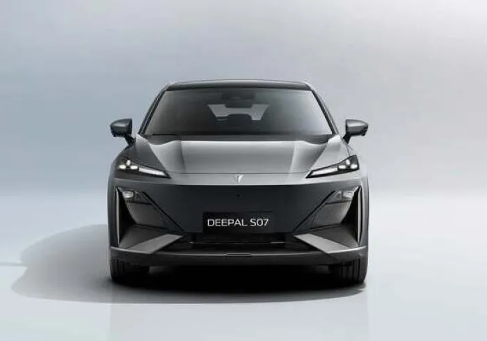 צ'אנגאן דיפאל S07 מקדימה