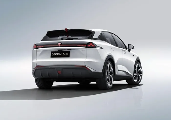 צ'אנגאן דיפאל S07 מאחורה